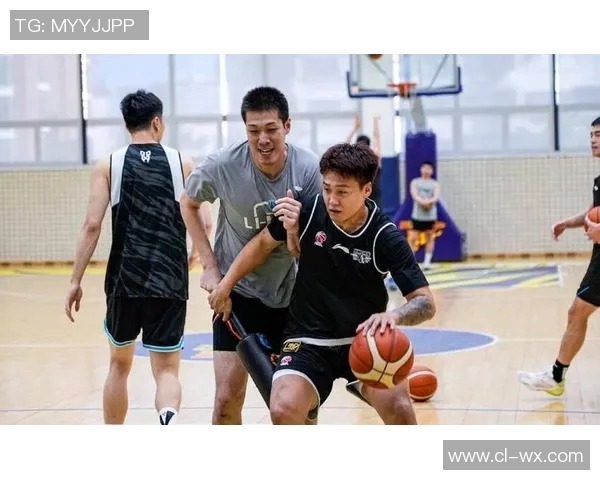 任骏飞领衔广东男篮奋战新赛季展现全能球员风采与团队精神